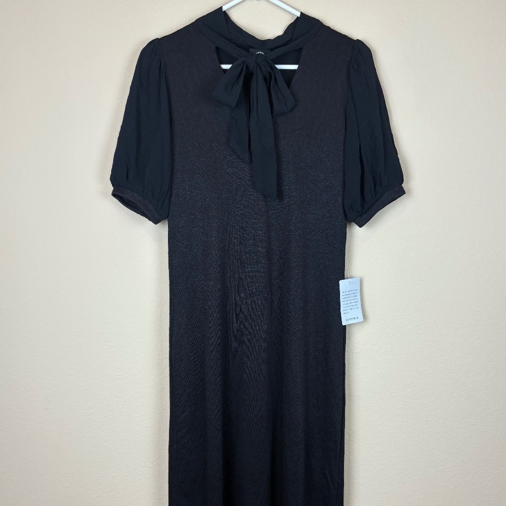 NWT Bobeau Black V-Neck Short Sleeve Collared Shift Dress with Neck Tie; Size XS